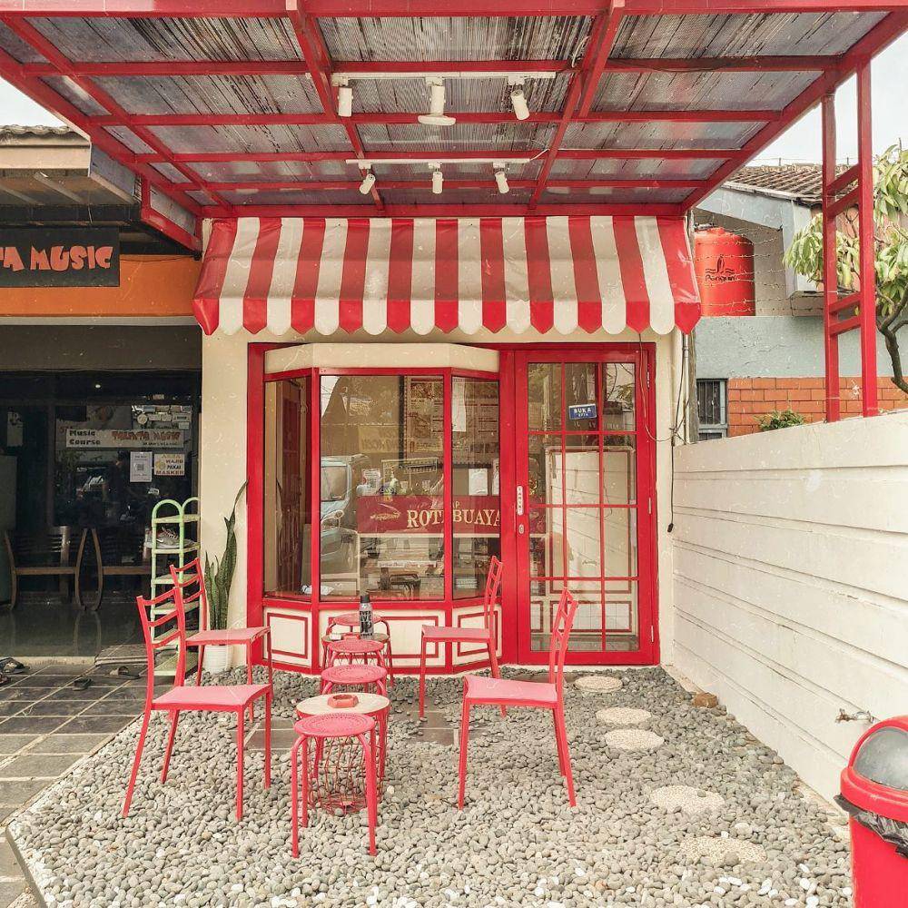 Gerai Cap Roti Buaya di Arcamanik, Bandung (instagram.com/caprotibuaya)