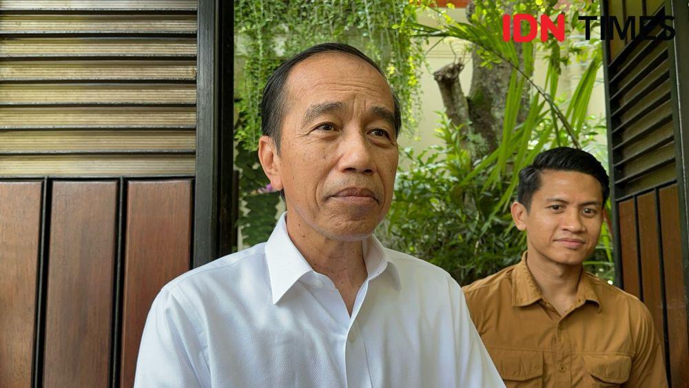 Lebaran di Solo, Jokowi Salat Id dan Terima Kunjungan Luhut