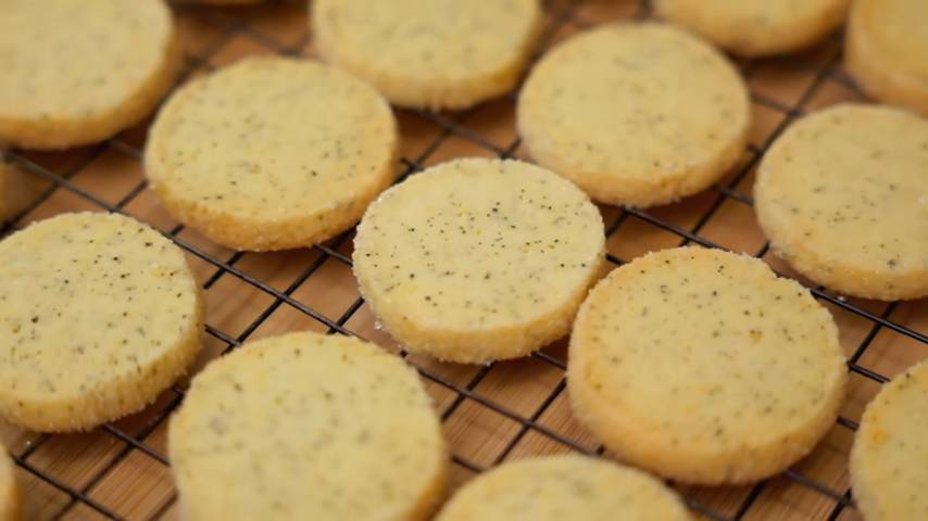 ilustrasi earl grey and lemon cookies (YouTube.com/Luvita Ho)