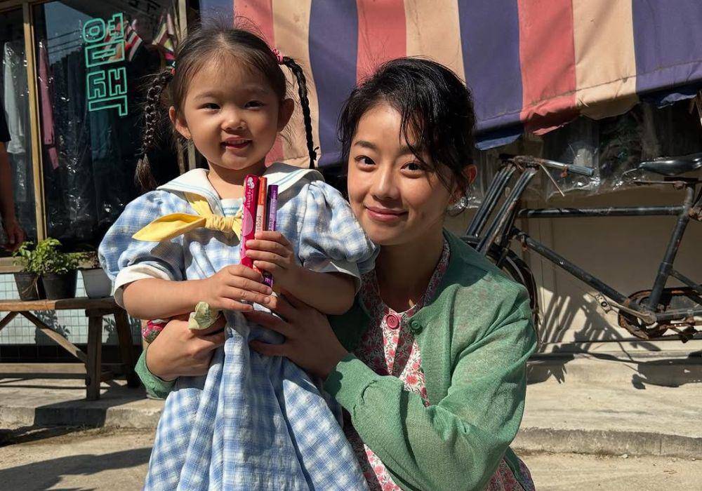 di balik layar drama Korea When Life Gives You Tangerines (instagram.com/dlwlrma)