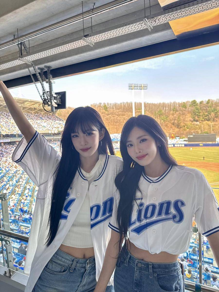 fromis_9 (x.com/ASNDLABEL)