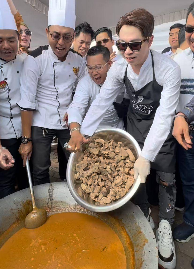 potret Richard Lee masak besar di Palembang (Instagram.com/dr.richard_lee)