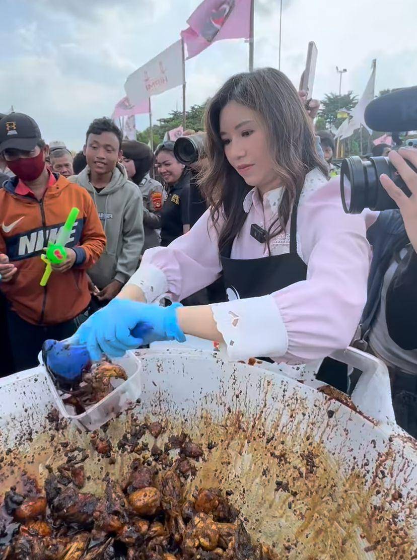potret Richard Lee masak besar di Palembang (Instagram.com/dr.richard_lee)