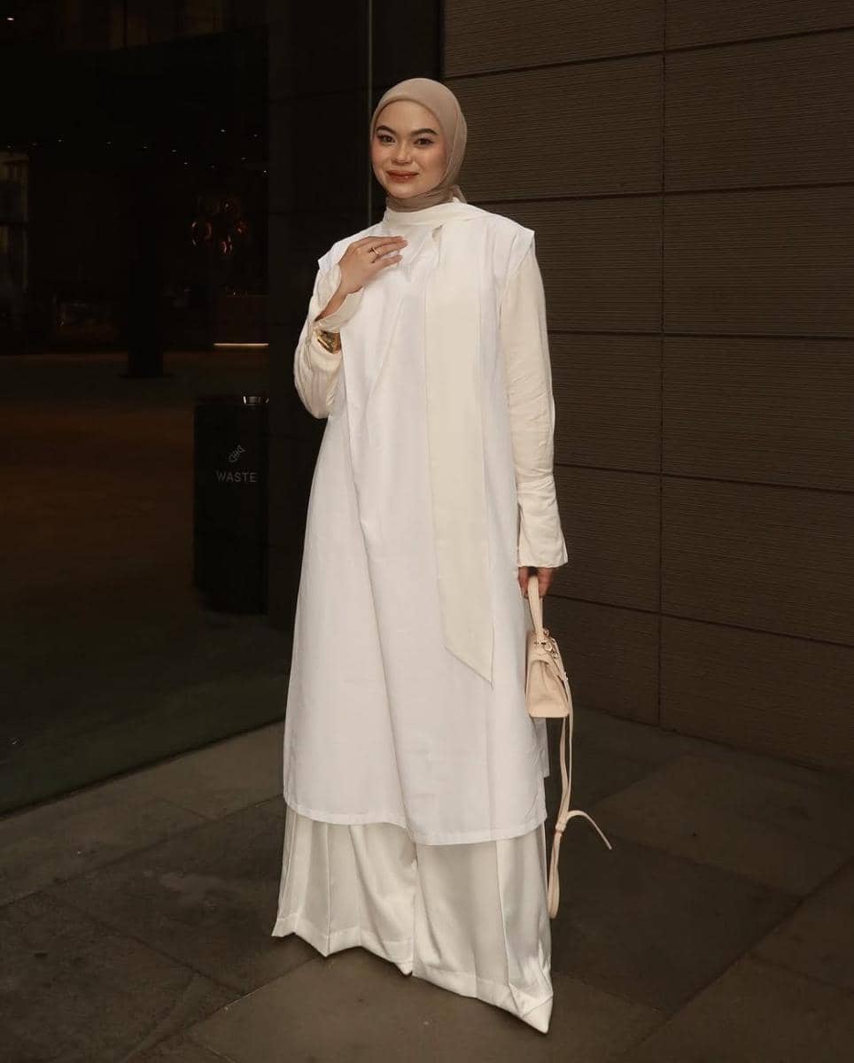 potret ide OOTD hijab yang anggun penuh wibawa ala Zafira Dwi Putri