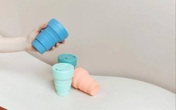 ilustrasi botol minum isi ulang (Pexels.com/Polina Tankilevitch)