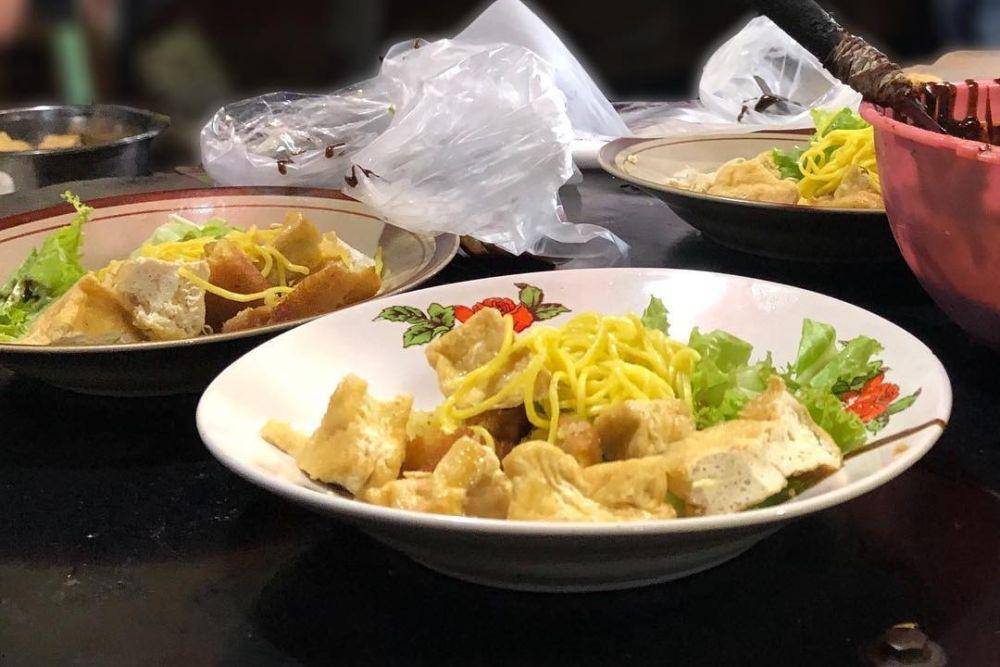 Potret menu di Tahu Campur “Ojo Lali” Cak Bejo (instagram.com/jktjajan)