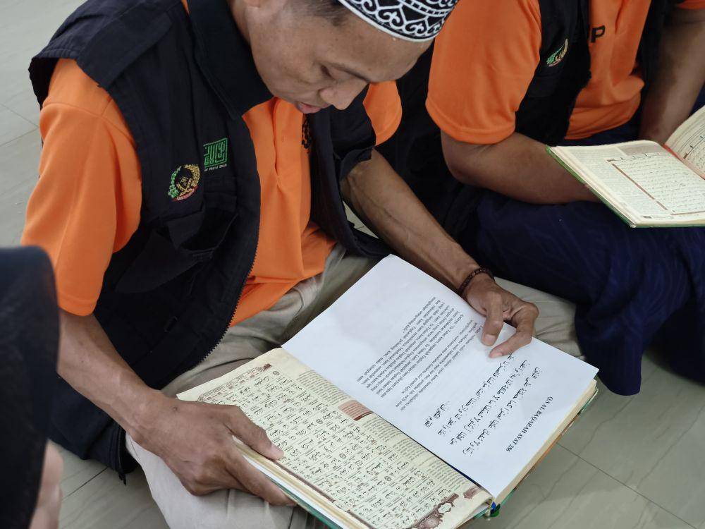 Rutan Kelas I Makassar memfasilitasi warga binaan menjadi penghafap Alquran alias hafiz. (Dok. Istimewa)