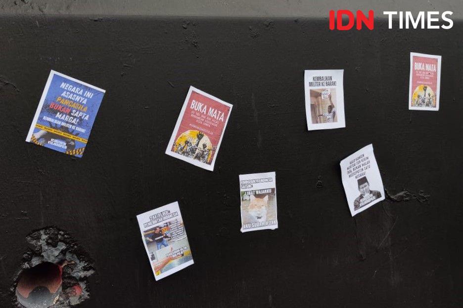 Aksi cabut UU TNI di Gedung DPR RI, Senayan, Jakarta Pusat, Kamis (27/3/2025). (IDN Times/Yosafat)
