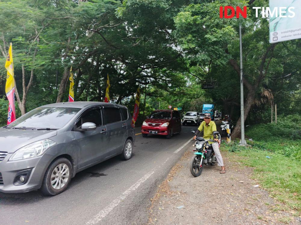 Warga Lokal Jadi Ojek Dadakan, Antar Penumpang ke Gilimanuk