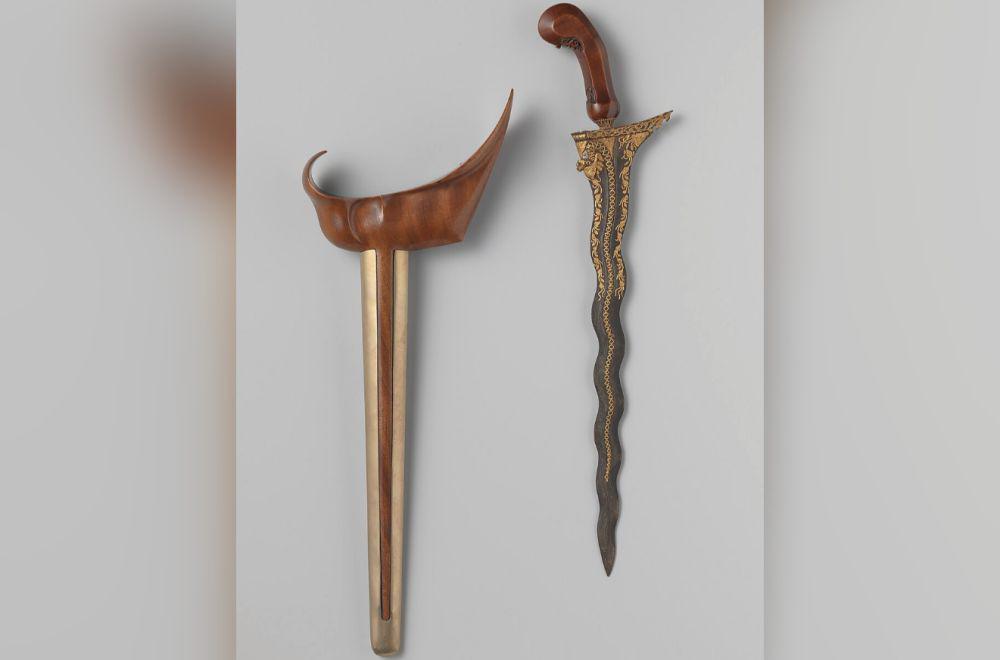 7 Senjata Kuno yang Terbuat dari Meteorit, Ada Keris?