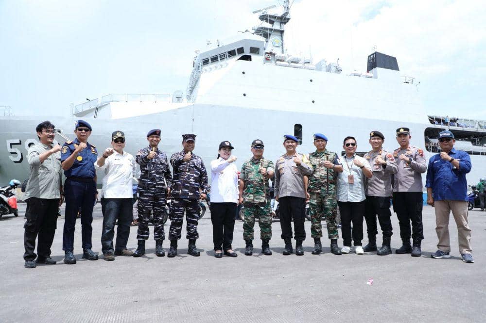 Sebanyak 1.638 pemudik dan 499 sepeda motor tiba di Pelabuhan Tanjung Emas Semarang, Jumat (28/3/2025). (Dok. Pemkot Semarang)