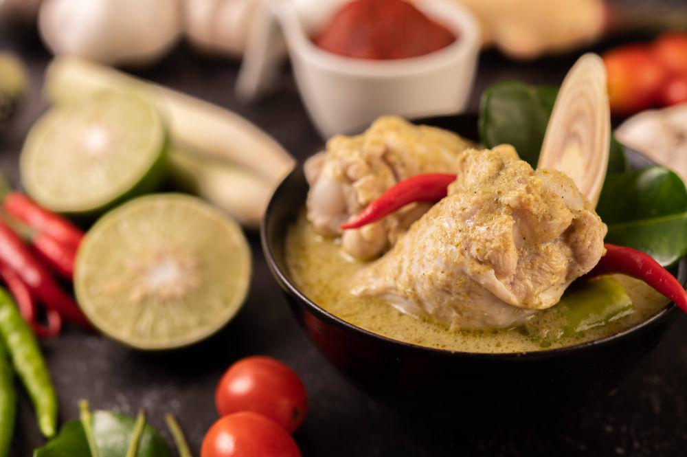 5 Tips Memasak Ayam Lodho  yang Autentik, Hidangan Khas lebaran