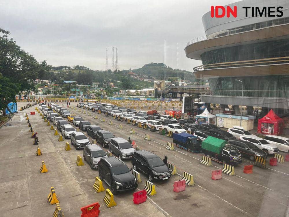 Pemudik Mobil Pribadi Berangsur Meningkat di Pelabuhan Bakauheni