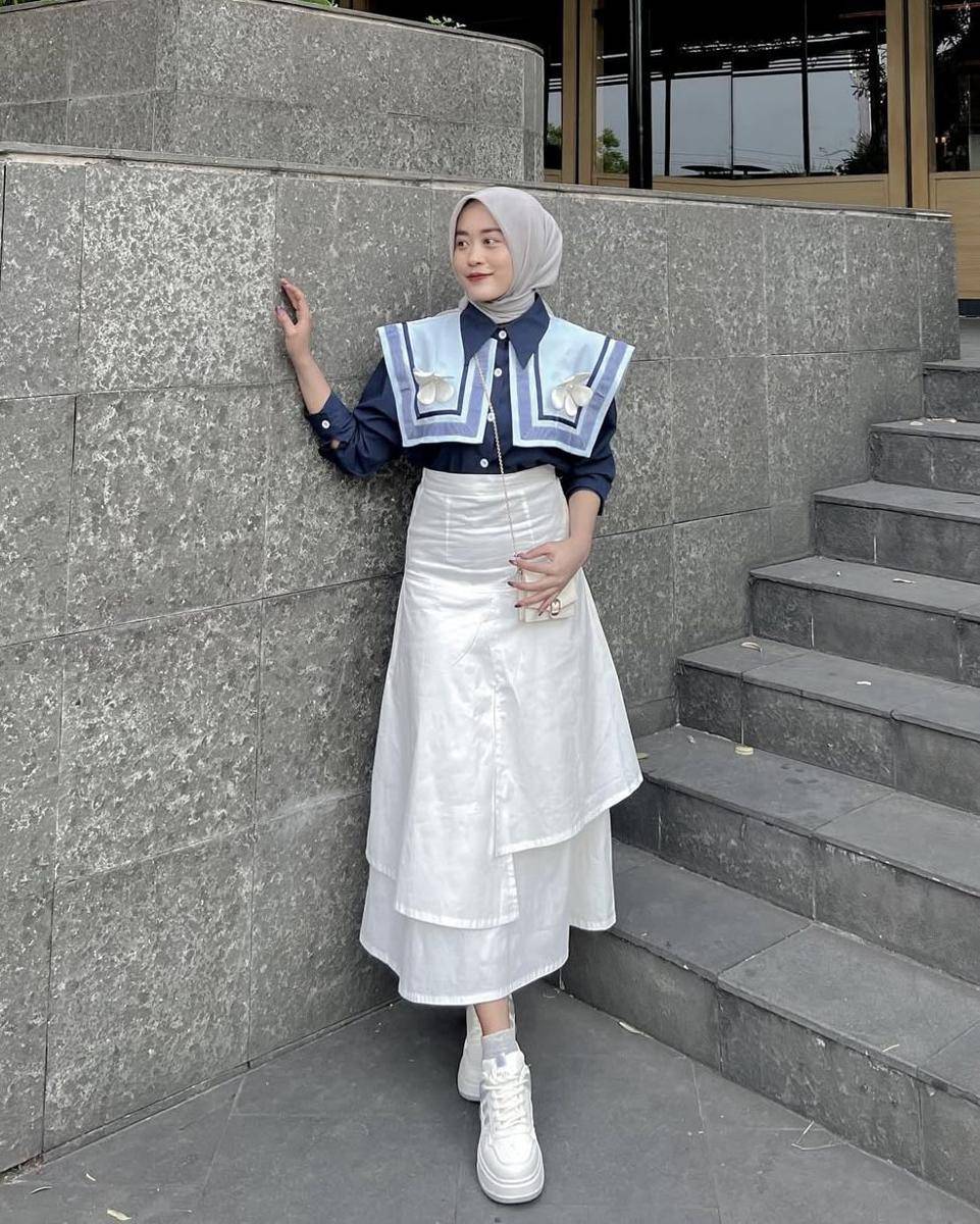 potret ide OOTD hijab feminin yang colorful dan playful ala Dian Titania (instagram.com/diantitaniiaa)