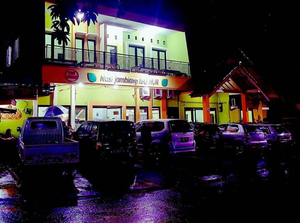 Nasi Jamblang Ibu Nur