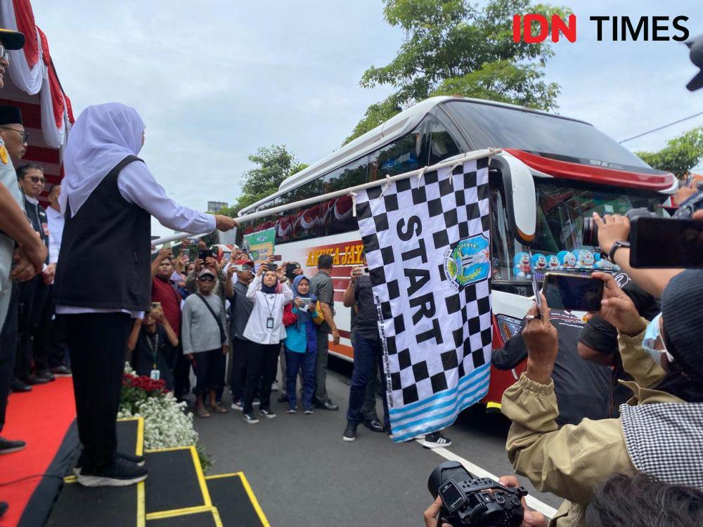 Khofifah Berangkatkan 102 Bus Mudik Gratis ke Seluruh Jawa Timur