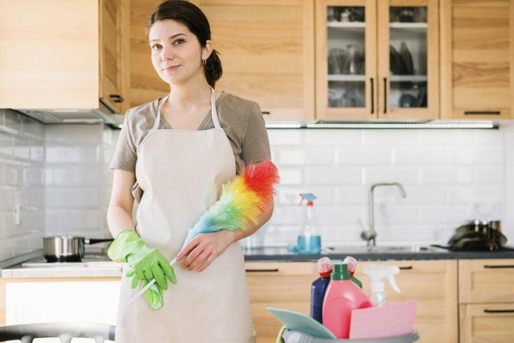 Ilustrasi bersih bersih rumah (freepik.com/freepik)