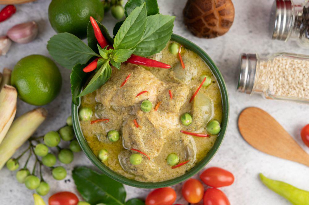 5 Rahasia Opor Ayam Bumbu Kuning Kuah Kental dan Tidak Cepat Basi