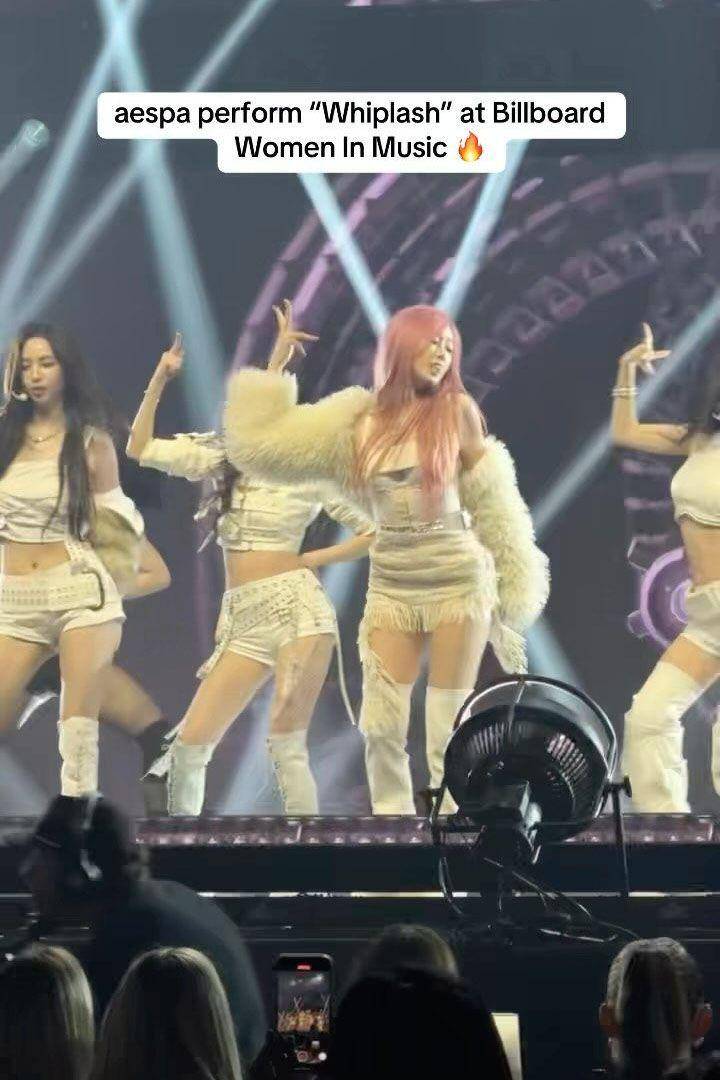 potret aespa di Billboard Women in Music Awards 2025 (instagram.com/billboard)