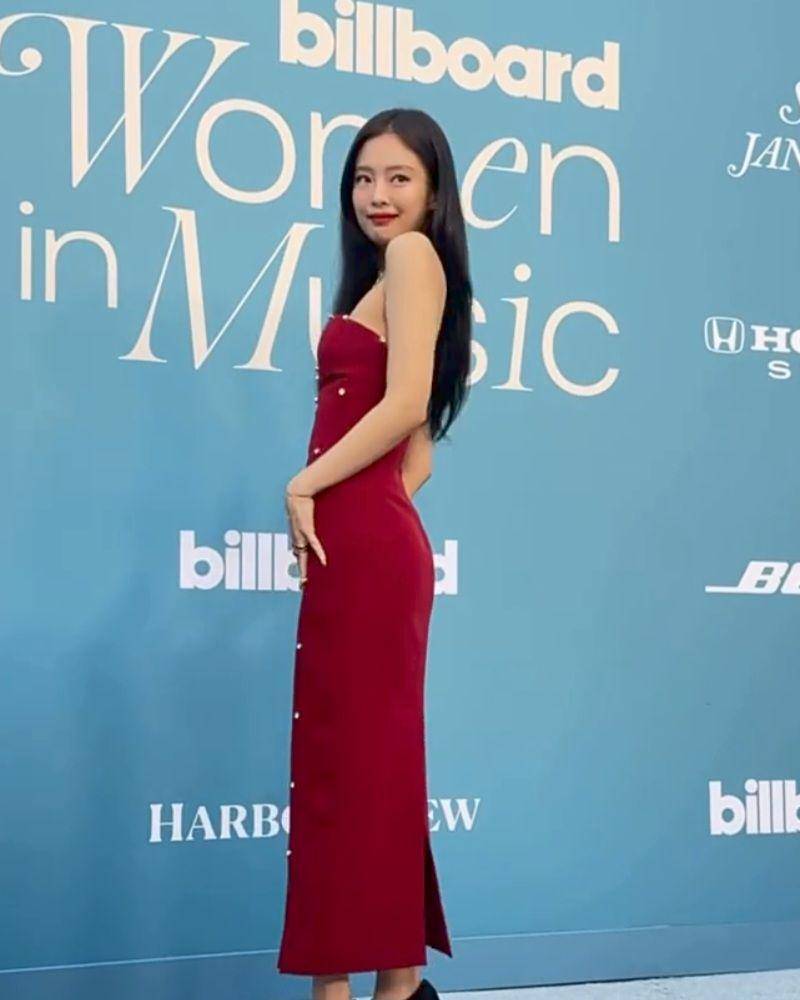 potret Jennie BLACKPINK di Billboard Women in Music Awards 2025 (instagram.com/billboard)