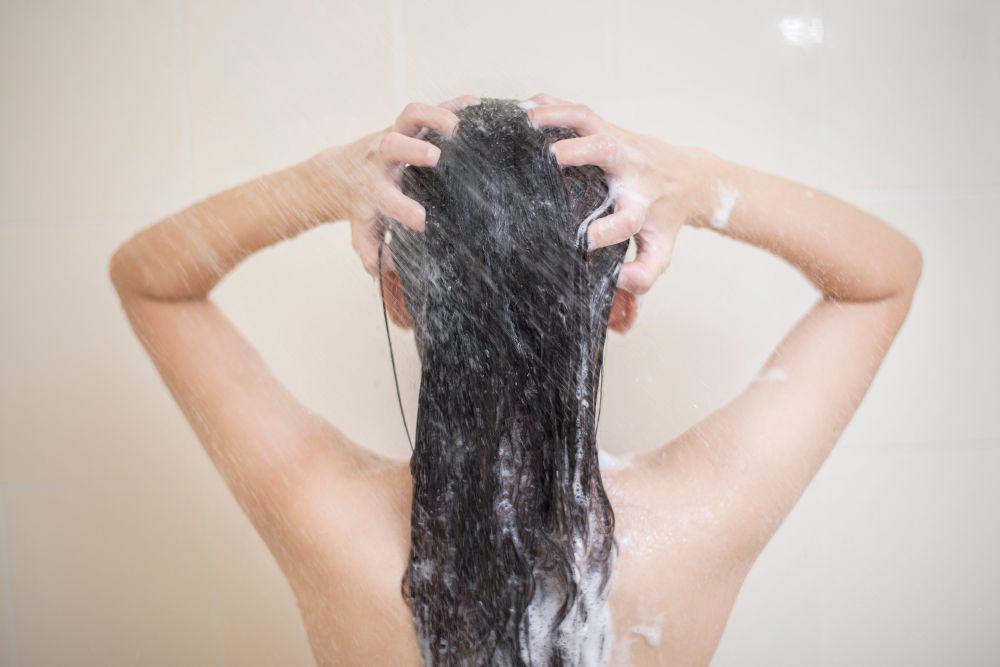 4 Alasan Perempuan Malas Keramas, Dilema dan Ragu-Ragu?