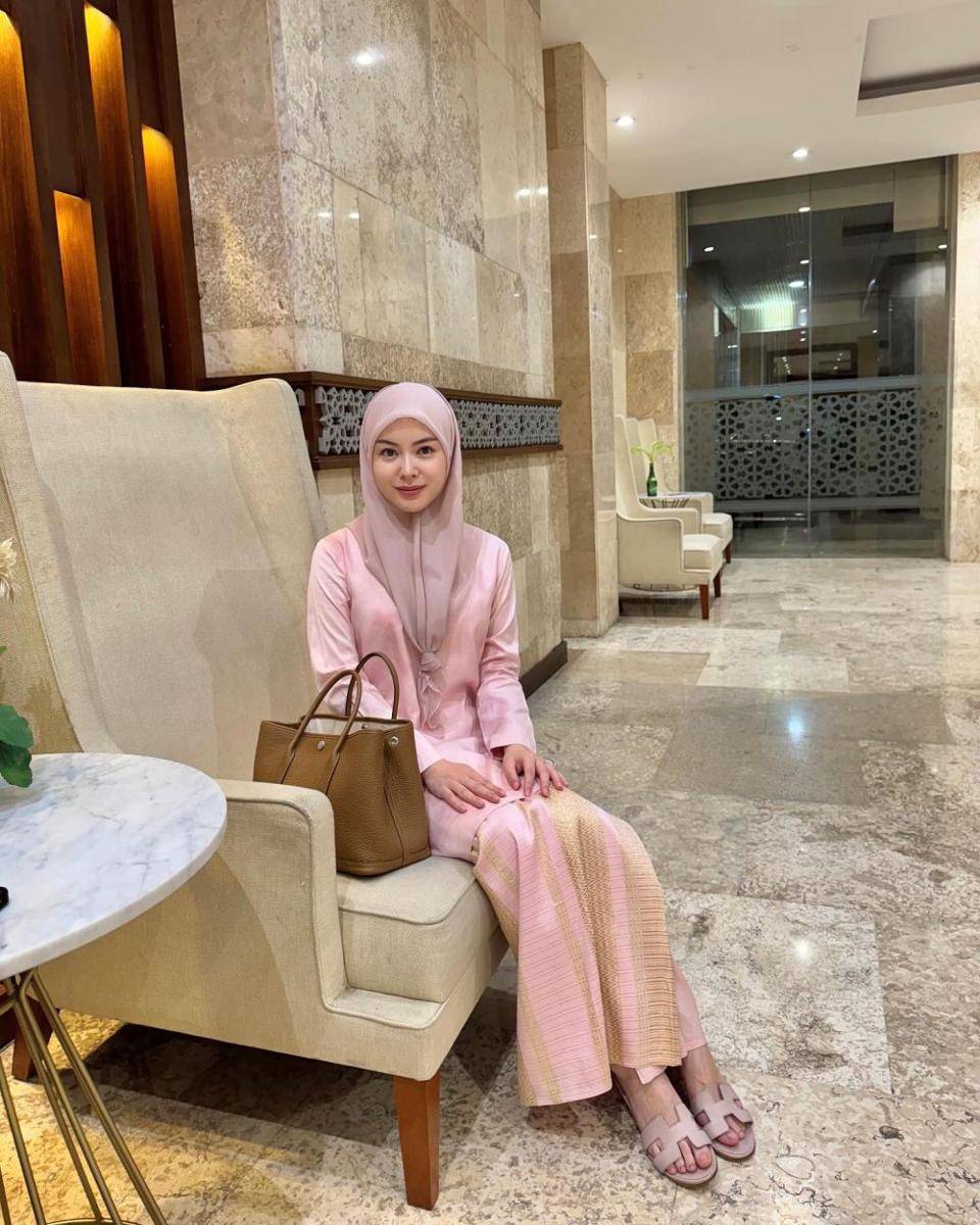 hijab do untuk Lebaran (instagram.com/xolovelyayana)