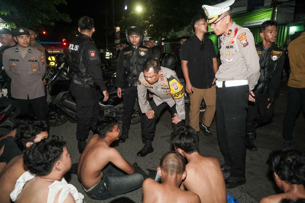 Konvoi Malam Takbir, Belasan Remaja Surabaya Diamankan Polisi