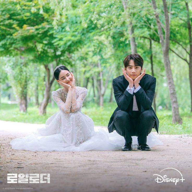 Hong Su Zu dan Lee Joon Young dalam drama The Impossible Heir (dok. Disney+/The Impossible Heir)