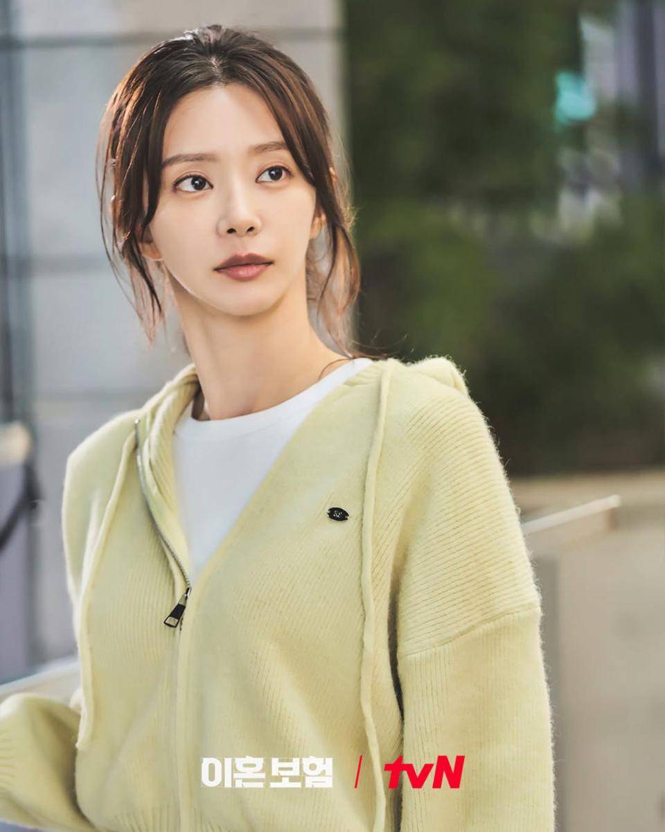still cut drama Korea The Divorce Insurance (instagram.com/tvn_drama)