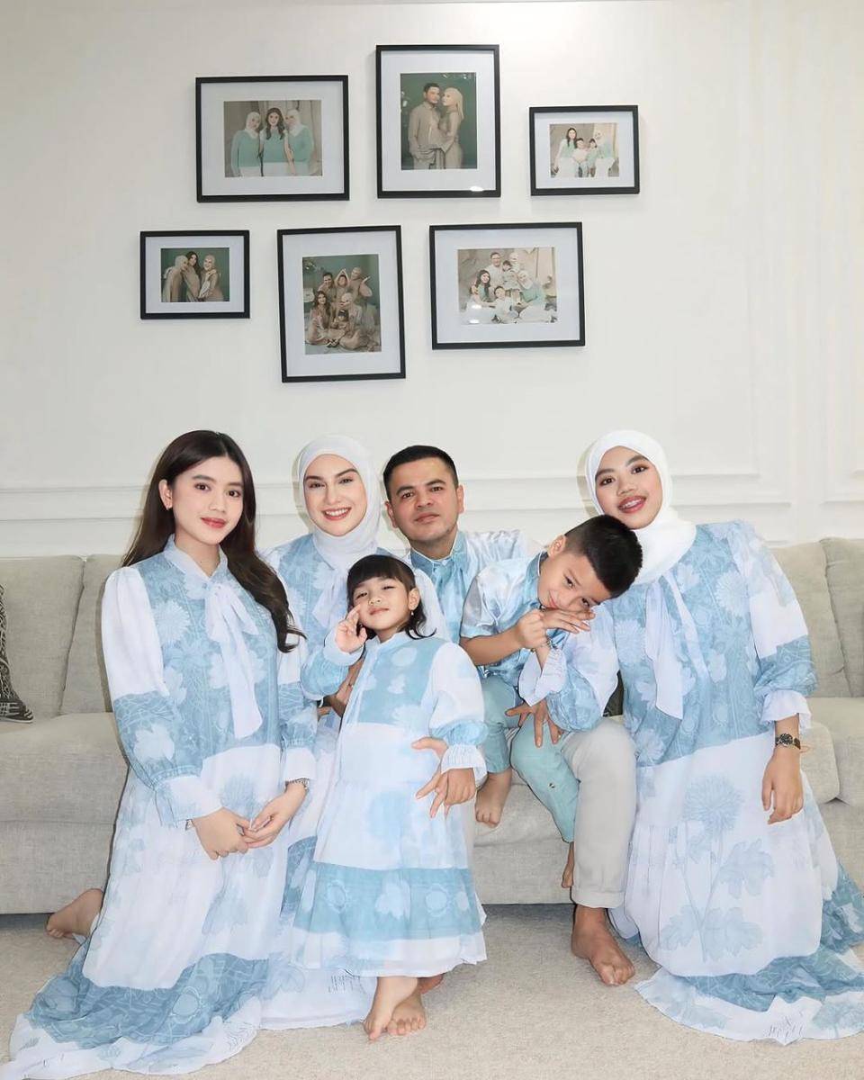 potret keluarga Irish Bella (instagram.com/_irishbella_)