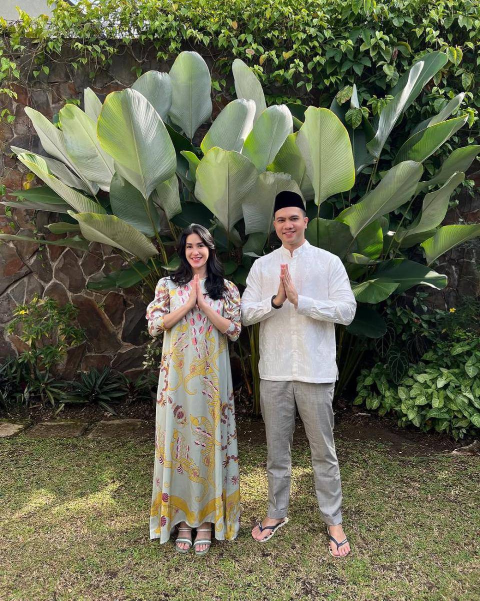potret Elma Agustin dan suami (instagram.com/elmaaa_e)