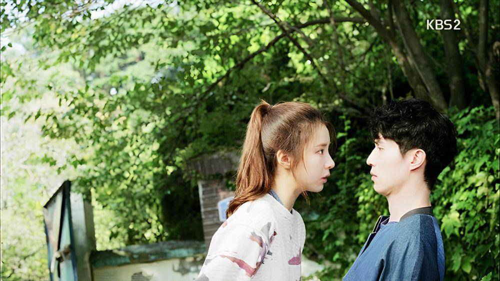 cuplikan Shin Se Kyung dan Lee Dong Wook di drama Blade Man (dok. KBS/Blade Man)