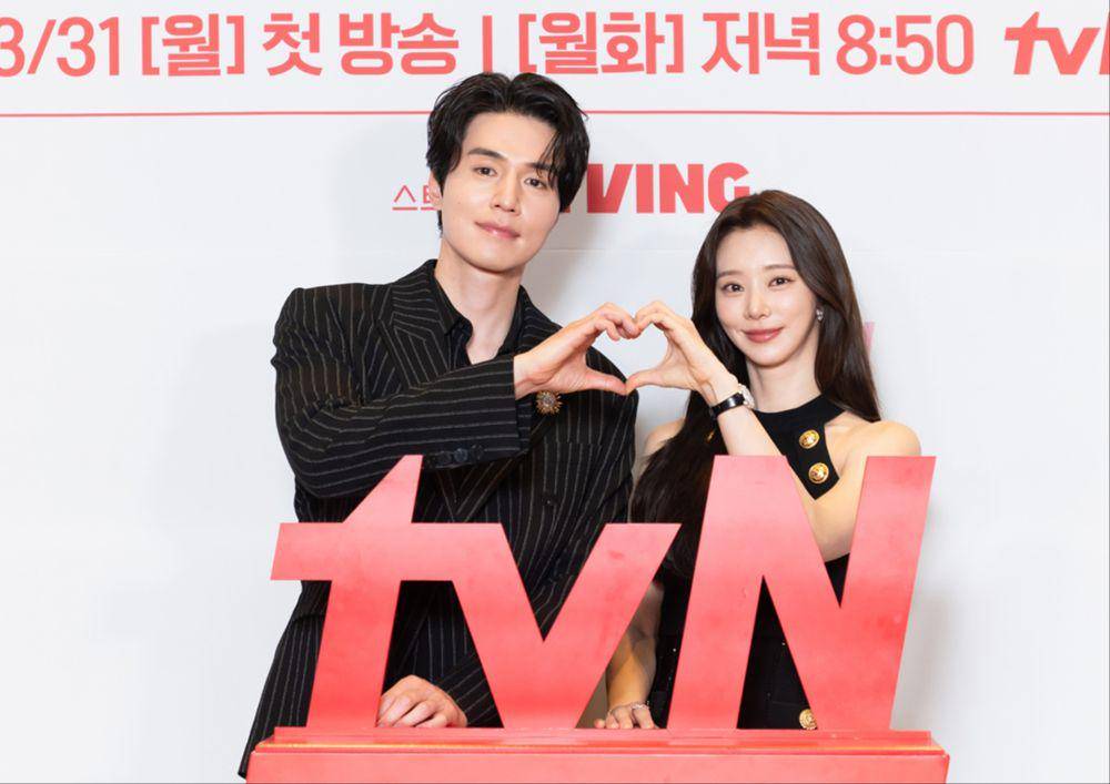 Lee Dong Wook dan Lee Joo Bin (dok. tvN/The Divorce Insurance)