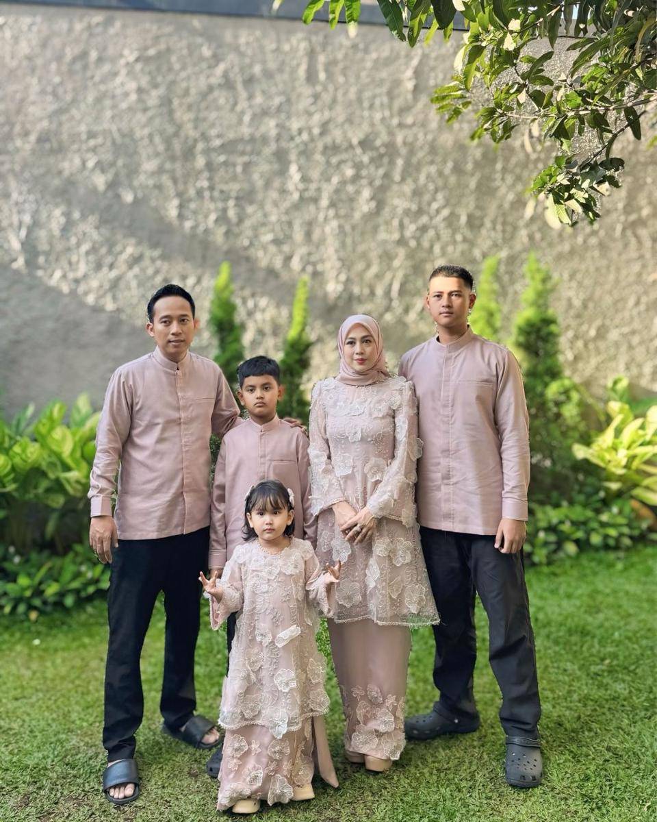 gaya Lebaran keluarga artis (instagram.com/shantydenny)