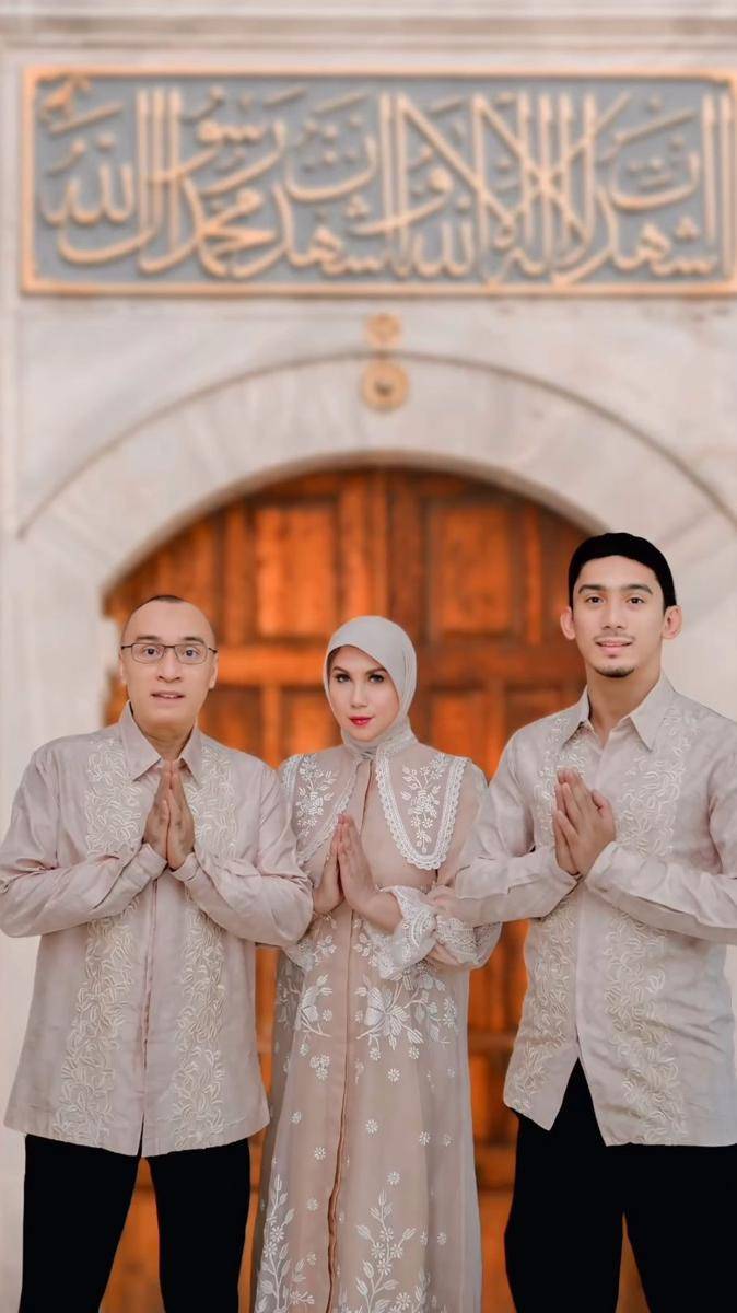 gaya Lebaran keluarga artis (instagram.com/marinizumarnisreal)