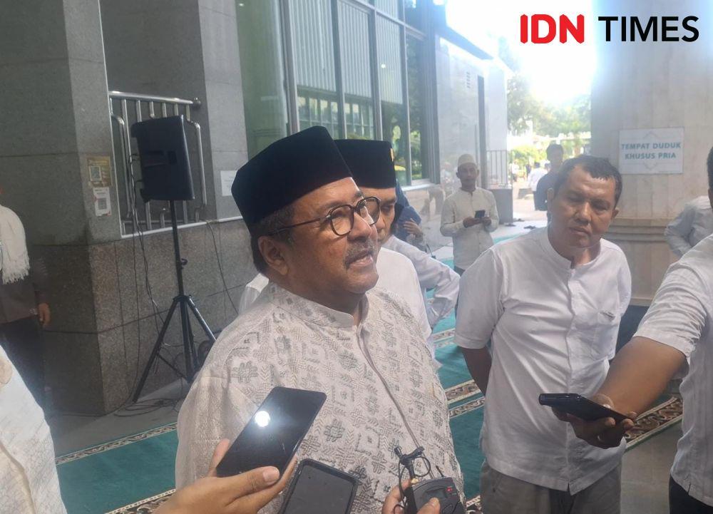 Bagi Peran, Rano Karno dan Pramono Anung Salat Id di Tempat Berbeda