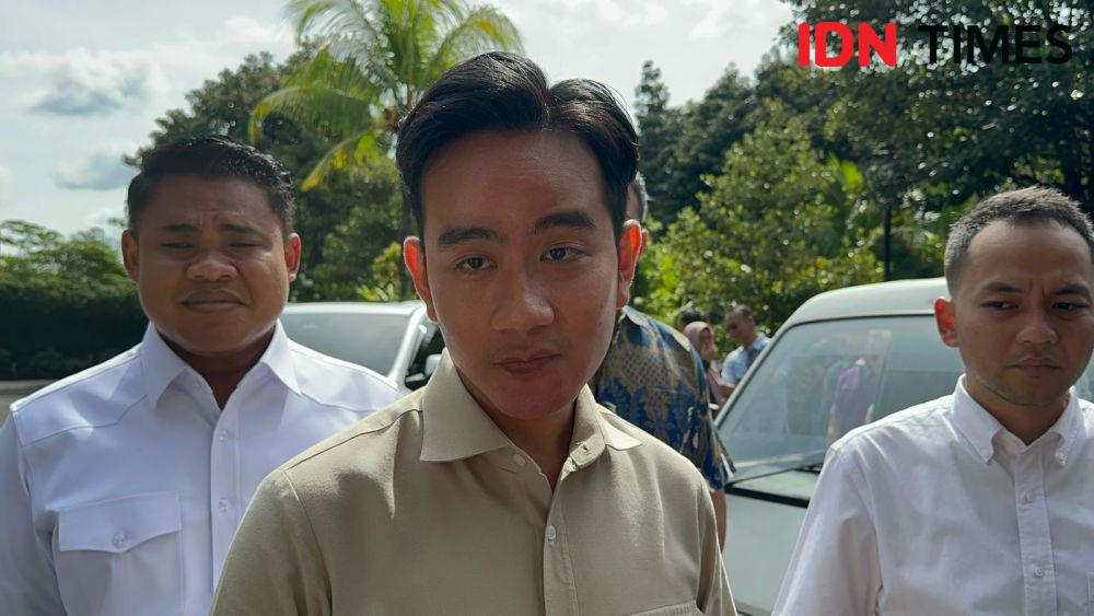 Gibran Kunjungi NTT, Cek Bendungan hingga Bertemu Anak Yatim