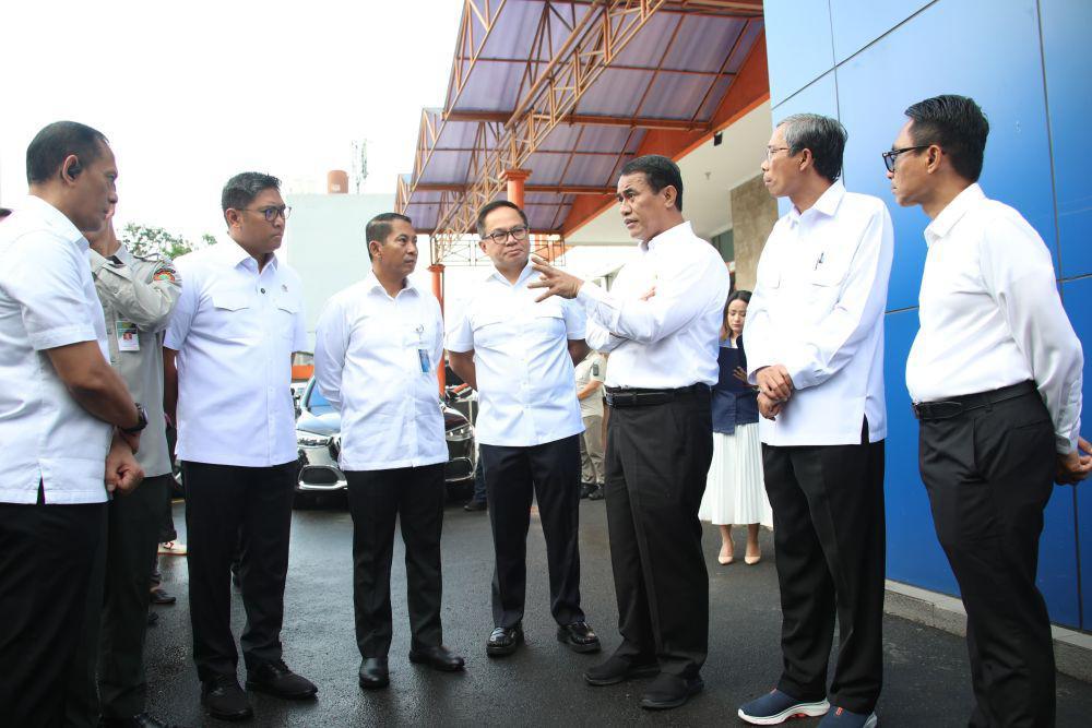 Mentan Amran: Operasi Pasar Pangan Murah AgriPost Sukses Stabilkan Harga