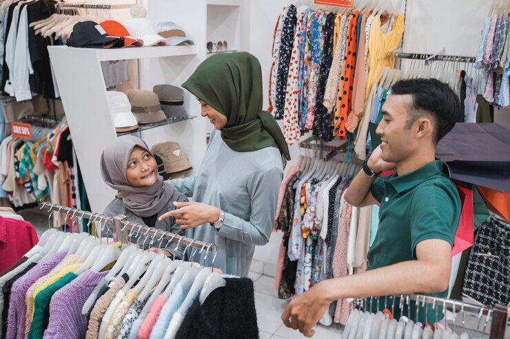 Ilustrasi beli baju lebaran (freepik.com/EyeEm)