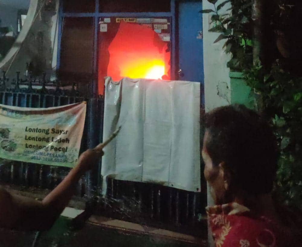 Ditinggal Mudik, Rumah di Jalan Surabayan Dilalap Si Jago Merah