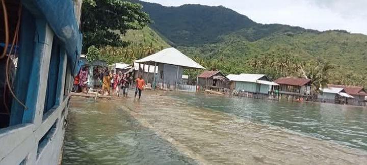 Pesisir NTB Dihantam Banjir Rob, Peringatan Dini BMKG hingga 4 April