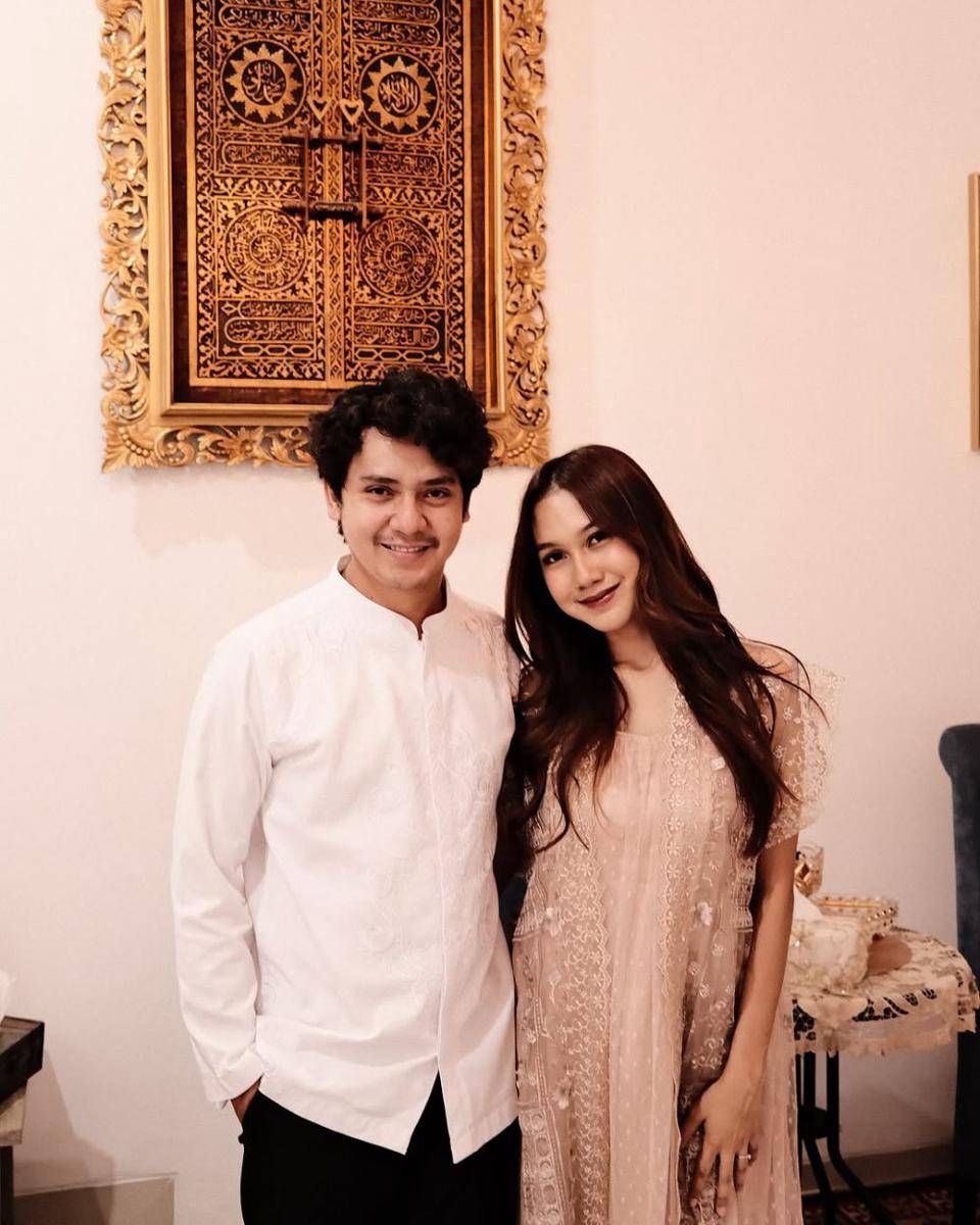 potret Arbani Yasiz dan kekasih (instagram.com/arbaniyasiz)
