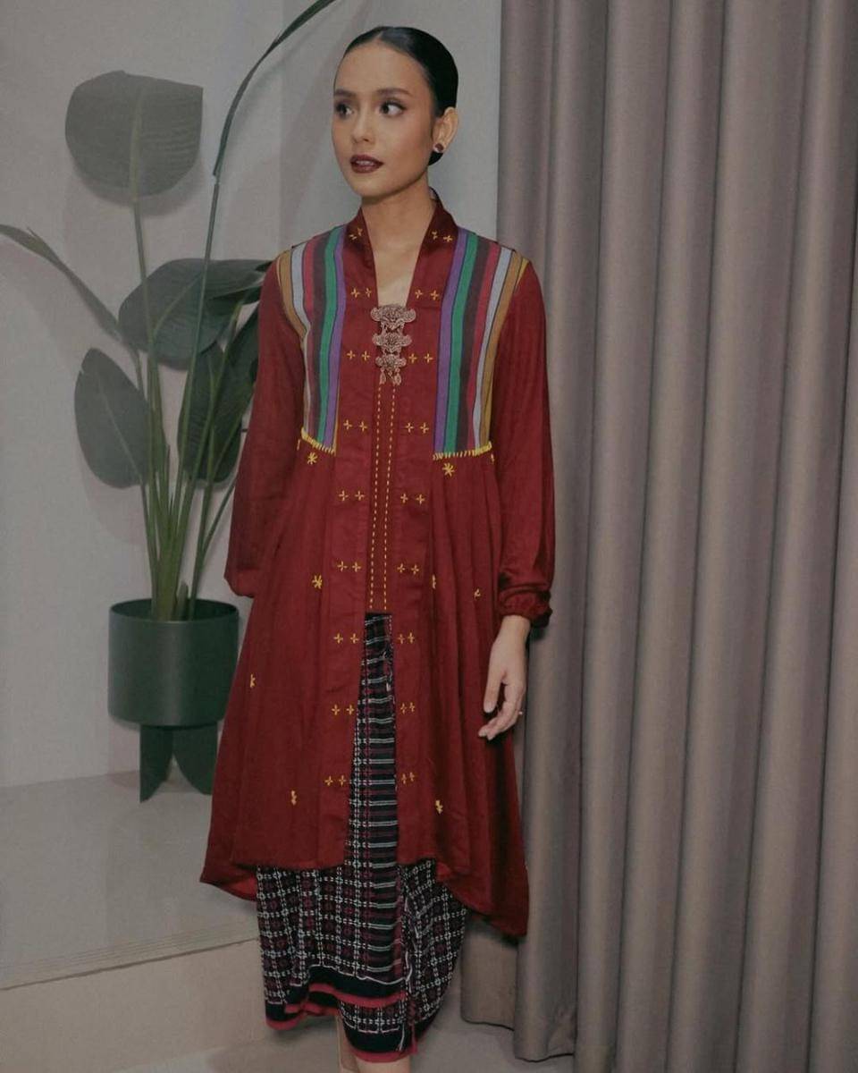 gaya OOTD ala pemain film 'Pabrik Gula' (instagram.com/wavizihan)