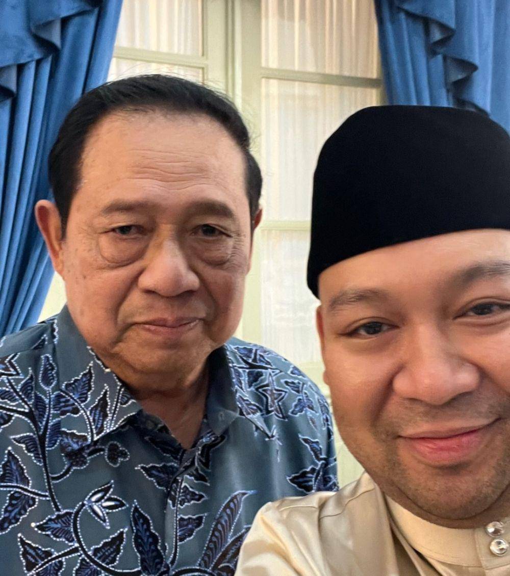 Putra semata wayang Prabowo, Didit Hediprasetyo ketika berfoto dengan Presiden ke-6 SBY. (Instastory Ragowo Hediprasetyo)