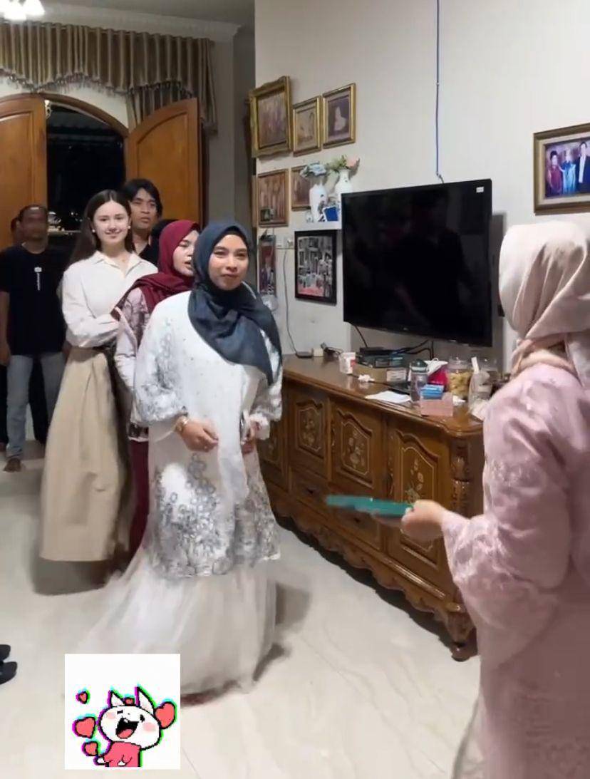 potret Billy Syahputra rayakan Lebaran 2025 bersama Vika Kolesnaya (Instagram.com/bossntoe12)