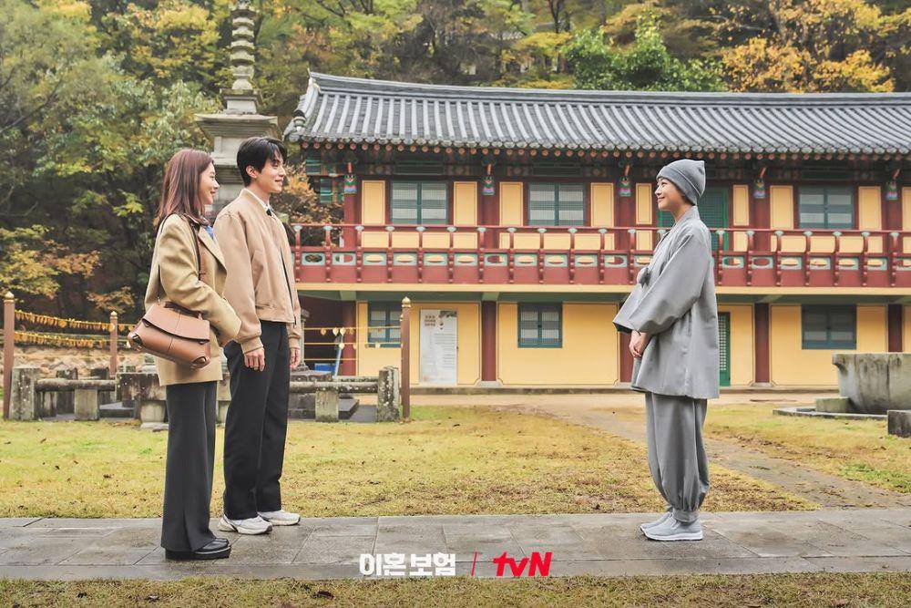 Still cut drama Korea The Divorce Insurance (Instagram.com/tvn_drama)