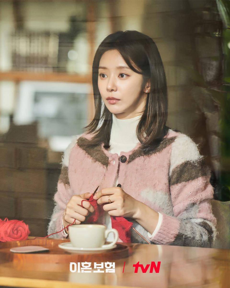 still cuts drama The Divorce Insurance (instagram.com/tvn_drama)