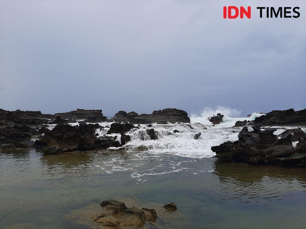 Hari Kedua Lebaran, 8.000 Wisatawan Kunjungi Pantai Sawarna