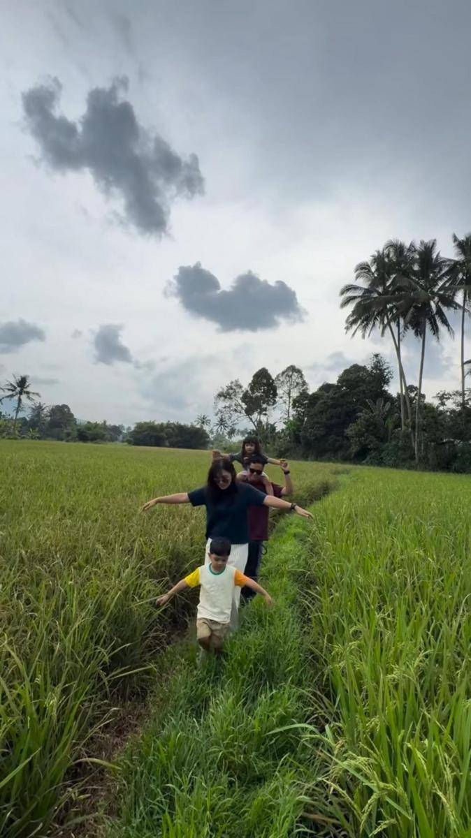 Arief Muhammad pulang kampung (Instagram.com/ariefmuhammad)