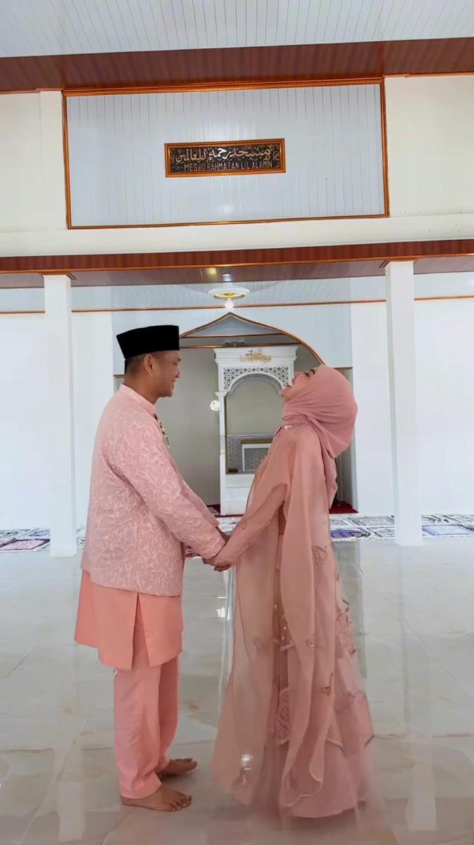 Bella Shofie bangun masjid (Instagram.com/bellashofie_rigan)